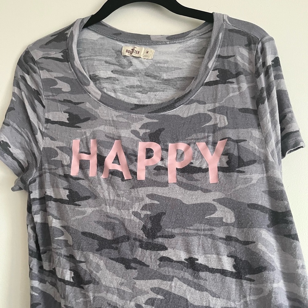 Hollister Tee